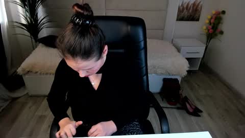 Dana Dom online show from 18, 2, 2025