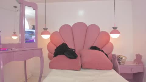    online show from 13, 12, 2024