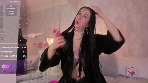    online show from 20, 9, 2025