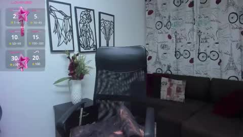 Danaa Rey online show from 6, 3, 2025