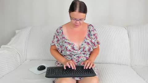 danajhonson online show from 14, 7, 2026