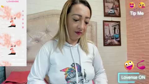 Snapshot of danamontana chatting on 14, 1, 2026 danamontana online show from 14, 1, 2026