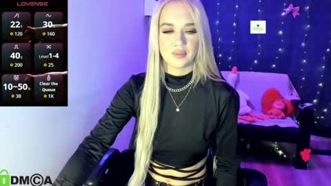 Snapshot of dances_queen chatting on 9, 7, 2026 dances_queen online show from 9, 7, 2026