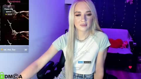 Snapshot of dances_queen chatting on 15, 7, 2026 dances_queen online show from 15, 7, 2026