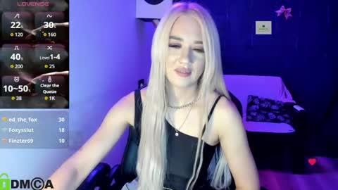 Snapshot of dances_queen chatting on 29, 7, 2026 dances_queen online show from 29, 7, 2026