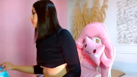 Danella Houston online show from 8, 7, 2026