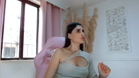 Danella Houston online show from 31, 7, 2026