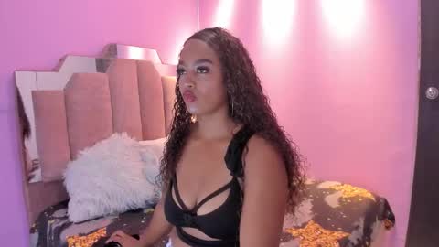 Danfne Torres online show from 10, 11, 2025