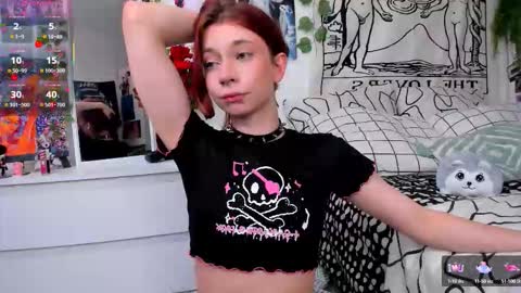 Snapshot of dani_mur chatting on 9, 9, 2025 Daniel online show from 9, 9, 2025