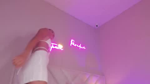 Hi I am Dani online show from 9, 9, 2025