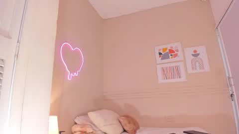 Hi I am Dani online show from 8, 11, 2025