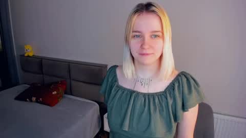 Snapshot of danicadias chatting on 17, 3, 2026 Carnelia online show from 17, 3, 2026