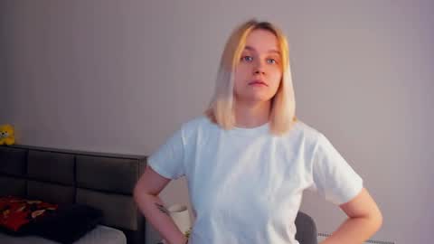 Snapshot of danicadias chatting on 18, 3, 2026 Carnelia online show from 18, 3, 2026