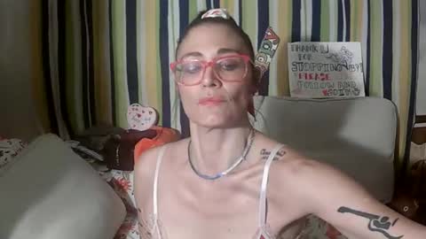 danicamore online show from 6, 2, 2026