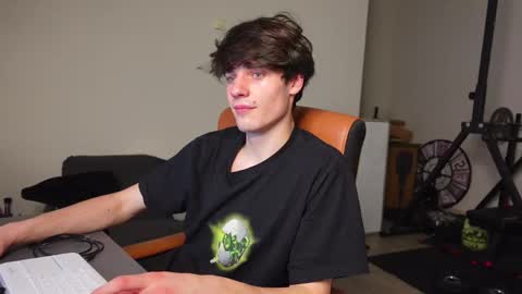 Snapshot of daniel_shawn chatting on 12, 1, 2026 DANIEL SHAWN online show from 12, 1, 2026