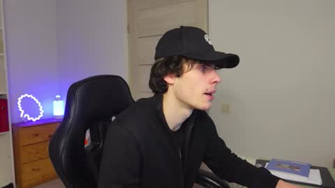 Snapshot of daniel_shawn chatting on 22, 2, 2026 DANIEL SHAWN online show from 22, 2, 2026