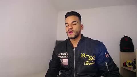 Snapshot of daniel_sherlock chatting on 25, 11, 2025 Daniel Sherlock online show from 25, 11, 2025