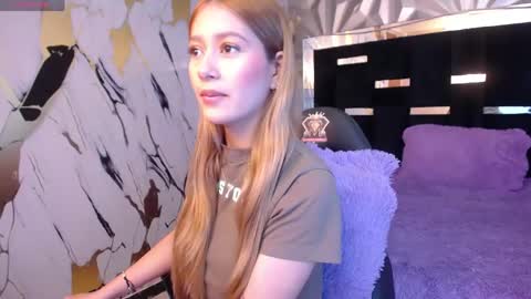 Snapshot of danielahill chatting on 21, 4, 2026 Danny online show from 21, 4, 2026