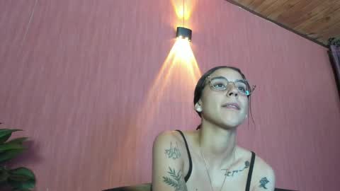 danielamonroe online show from 29, 3, 2026