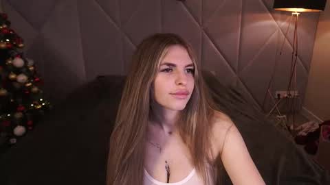 danielareign online show from 11, 1, 2026