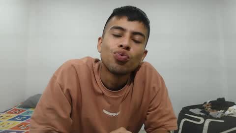 danielitopapii online show from 13, 2, 2025