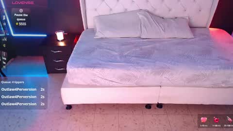 Danielle Smith online show from 5, 3, 2025