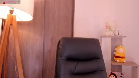 Danielle Rose online show from 11, 11, 2025