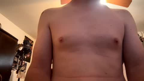 Snapshot of danielp_mod_cb chatting on 8, 1, 2025 Daniel    y. online show from 8, 1, 2025