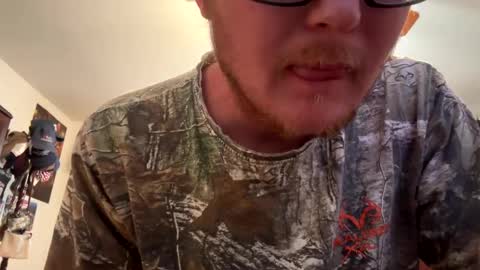 Snapshot of danielp_mod_cb chatting on 12, 1, 2025 Daniel    y. online show from 12, 1, 2025