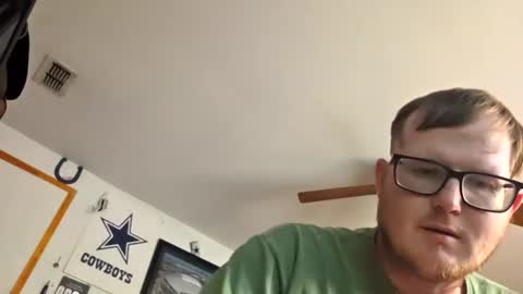 Snapshot of danielp_mod_cb chatting on 10, 9, 2025 Daniel    y. online show from 10, 9, 2025