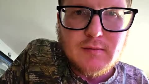 Snapshot of danielp_mod_cb chatting on 24, 10, 2025 Daniel    y. online show from 24, 10, 2025