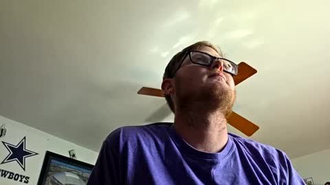 Snapshot of danielp_mod_cb chatting on 27, 10, 2025 Daniel    y. online show from 27, 10, 2025