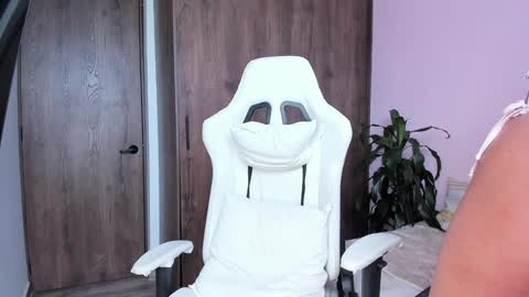 Daniela  online show from 19, 12, 2024