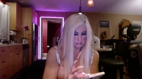 DanikaWhite69 online show from 14, 10, 2025