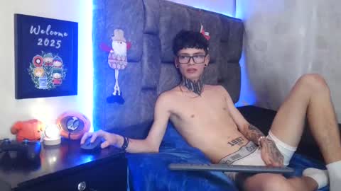 Snapshot of dann_brown chatting on 1, 1, 2025 Dann Brown online show from 1, 1, 2025