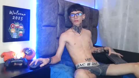 Snapshot of dann_brown chatting on 6, 1, 2025 Dann Brown online show from 6, 1, 2025