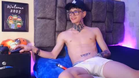 Snapshot of dann_brown chatting on 22, 1, 2025 Dann Brown online show from 22, 1, 2025