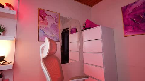 Danna Lovs online show from 5, 3, 2026