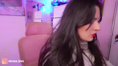 Danna Lovs online show from 29, 6, 2026