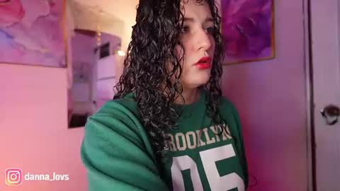 Danna Lovs online show from 21, 7, 2026