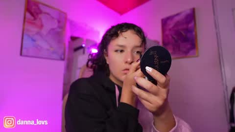 Danna Lovs online show from 24, 7, 2026