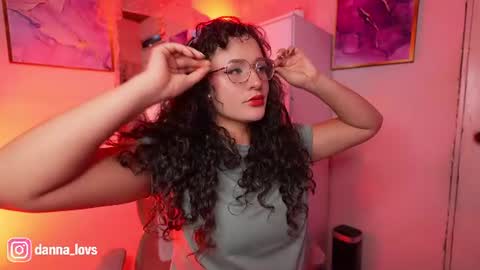 Danna Lovs online show from 28, 7, 2026