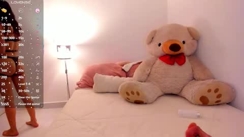 Danna Rhodes online show from 9, 9, 2025