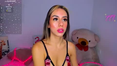 Danna Rhodes online show from 8, 5, 2026