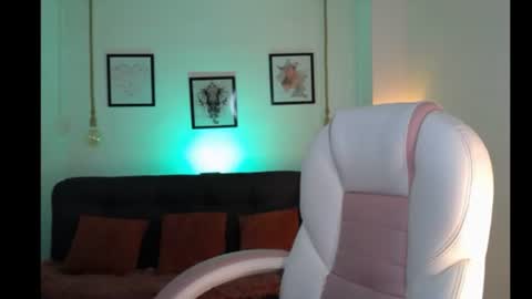 Danna online show from 27, 7, 2026