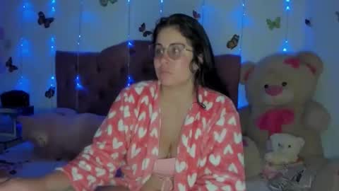 Danna Sofia jeins online show from 12, 4, 2026