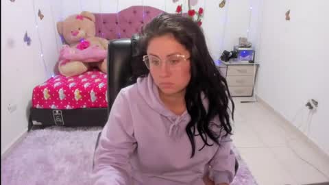 Danna Sofia jeins online show from 14, 6, 2026