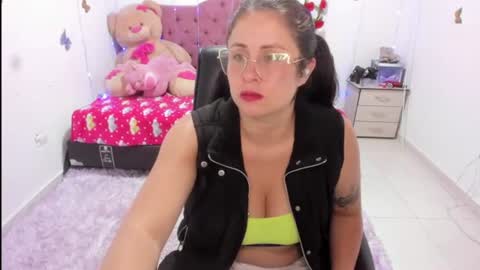 Danna Sofia jeins online show from 16, 6, 2026
