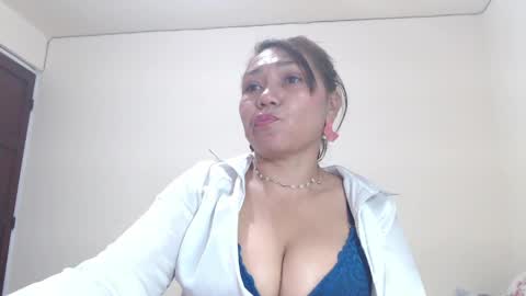 dannamomcerratt online show from 18, 4, 2026