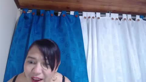 dannamomcerratt online show from 2, 7, 2026